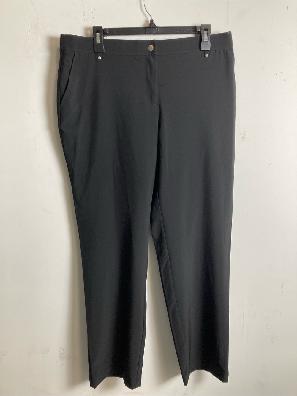 Chico's Weekends Black Short Straight-Leg Pants